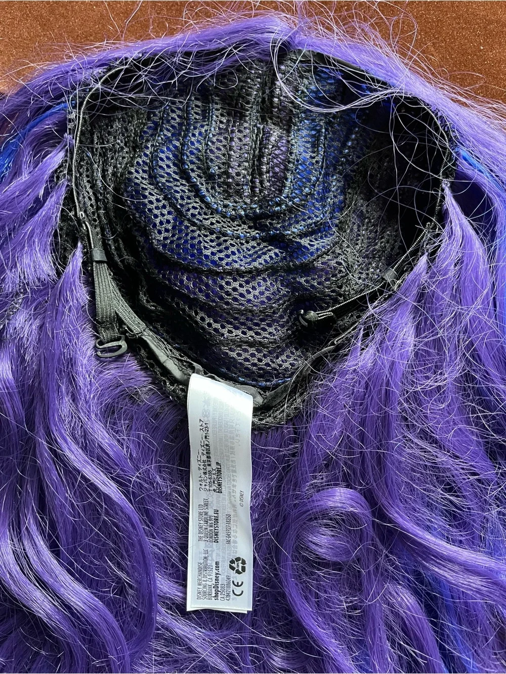 Girls Vibrant Blue-Purple Wig Mal descendants EUC